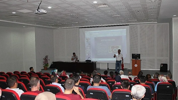 Sağlık çalışanlarına yangın güvenliği eğitimi
