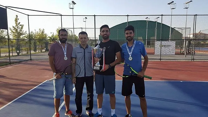 Malatya Tenis ve Dağcılık Spor Kulübü, Spor Toto Doğu Ligi'nde şampiyon oldu
