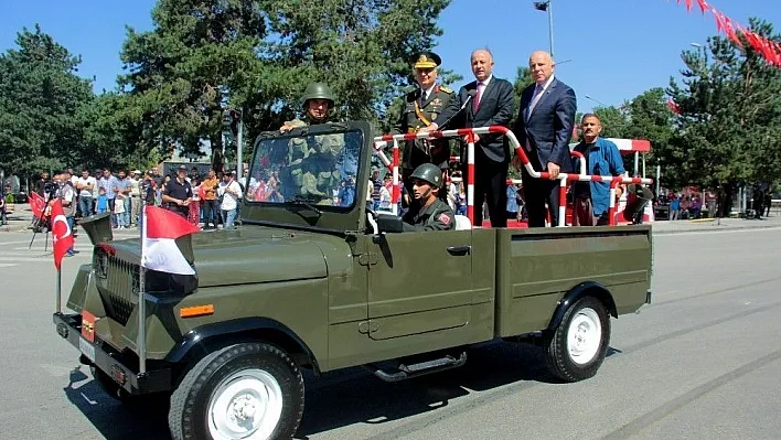 30 Ağustos Zafer Bayramı Erzurum'da kutlandı
