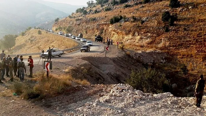 Adıyaman'da askeri aracın geçişi sırasında patlama
