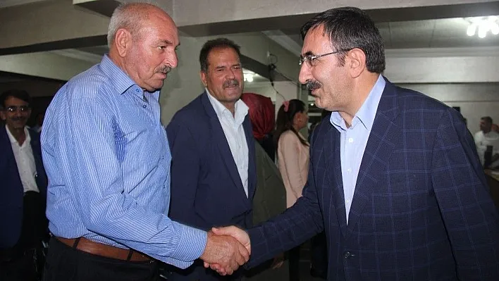 AK Parti'li Yılmaz: 'İslam dünyası üzerindeki oyunlar tesadüf değil'
