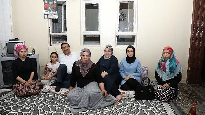 Başkan Atilla, vatandaşları dinledi
