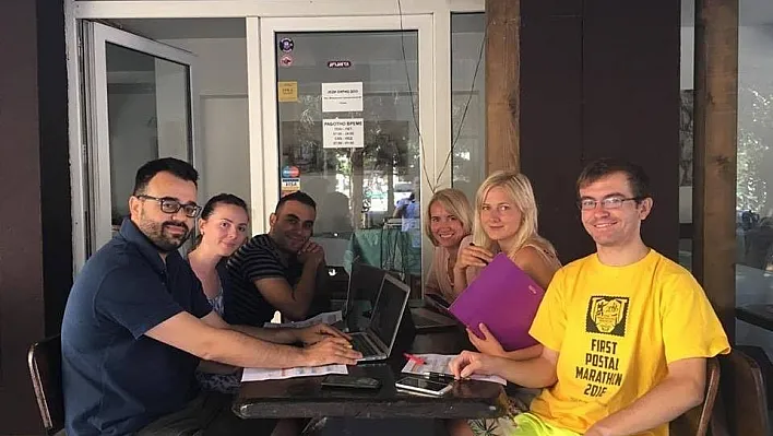 Grup liderleri inisiyatif projesi öncesi toplandı
