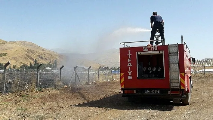 Anız yangını tütünlere sıçramadan söndürüldü
