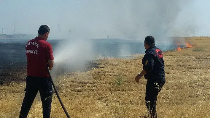 Kampüs alanı arkasında yangın
