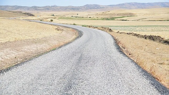 Büyükşehir Belediyesi, mahalle yollarını daha güvenli hale getiriyor
