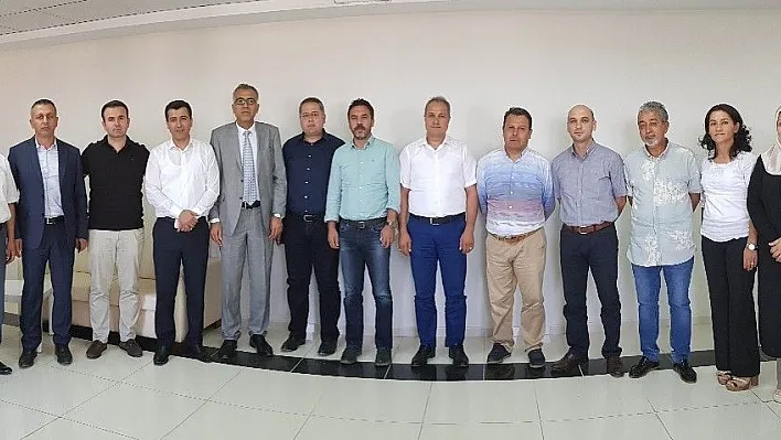 Genel Sekreter Öz'den başarılı yöneticilere teşekkür belgesi
