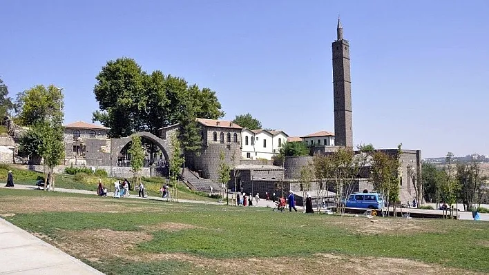 TÜİK'e göre Diyarbakır mutsuz illerin başında geliyor