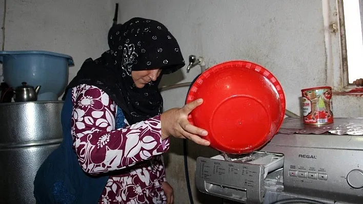 Çamaşır makinelerini taşıma suyla çalıştırıyorlar