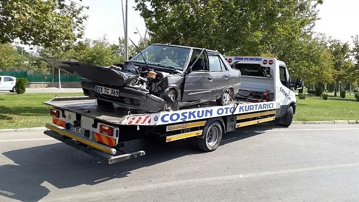 Elazığ'da trafik kazası: 2 yaralı