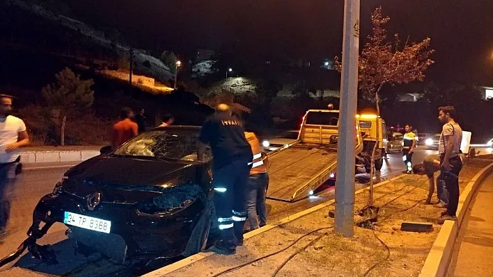 Tunceli'de trafik kazası: 2 yaralı