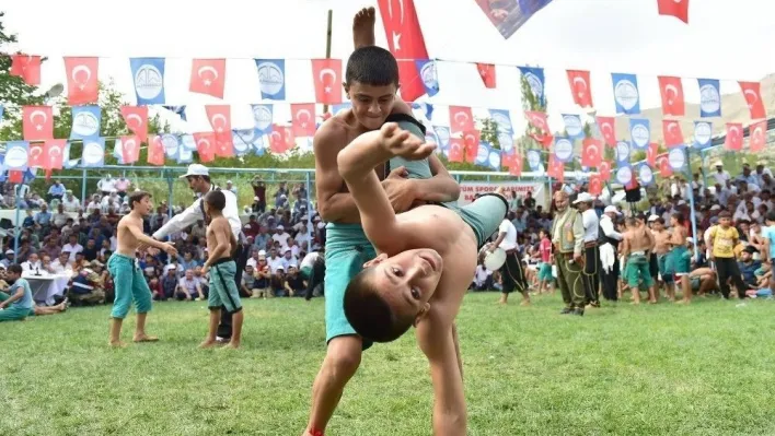 Dulkadiroğlu'ndan Güreş Festivali
