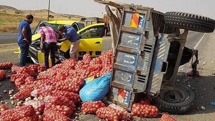 Bingöl'de trafik kazası: 3 yaralı