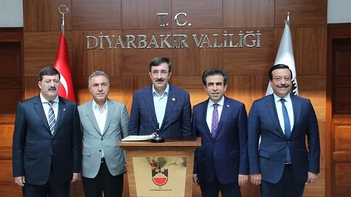 Yılmaz, Diyarbakır'da incelemelerde bulundu
