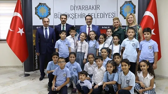 Başkan Atilla: 'Çocuğundan yaşlısına herkesin sesine kulak veriyoruz'

