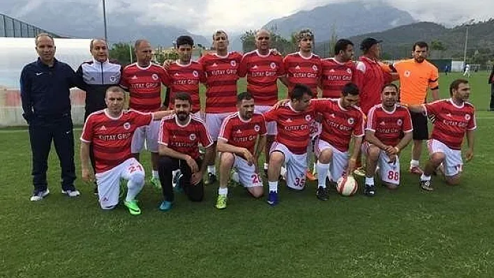 Masterlerin cazibesi amatörü aştı
