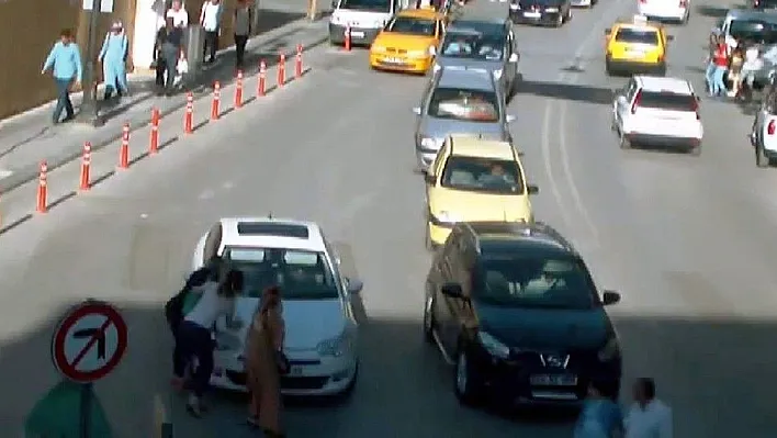 Trafik kazaları MOBESE kameralarına yansıdı
