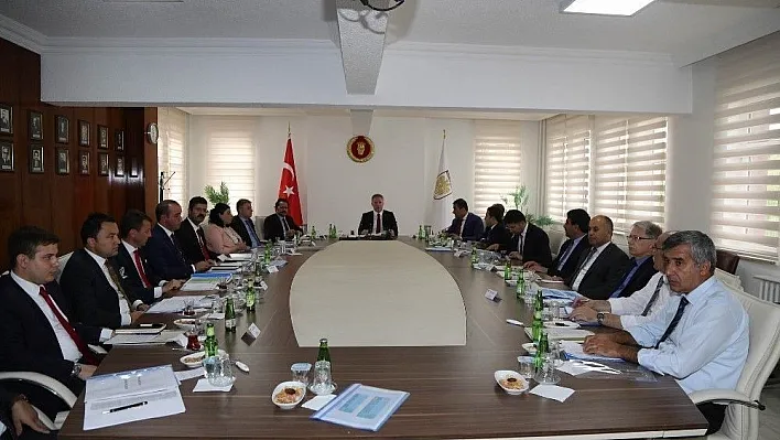 Vali Gül:' Devam eden 320 projemiz var'
