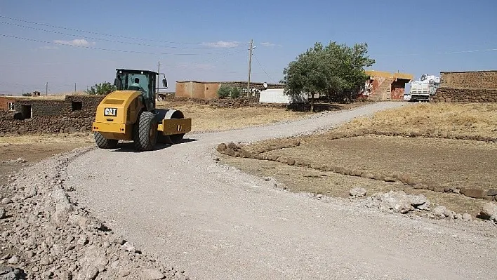 Bağlar Belediyesinin yol çalışmaları devam ediyor
