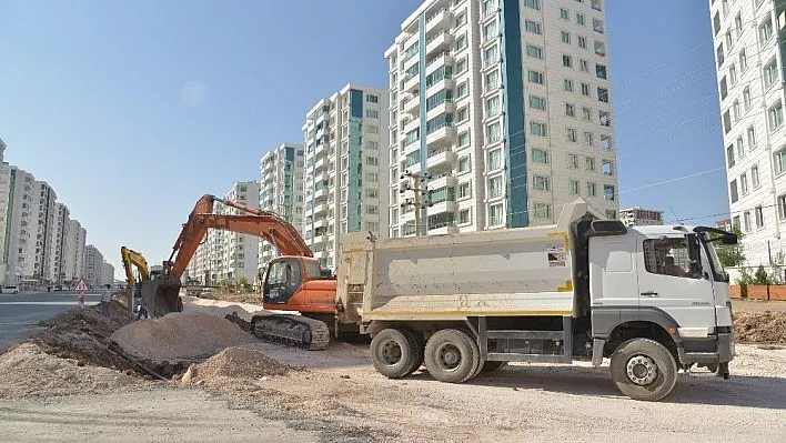 Fırat Bulvarı'na 34 bin 700 ton asfalt serilecek
