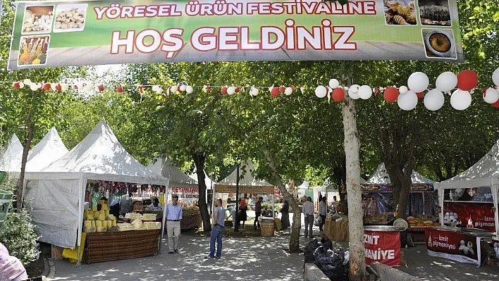 Yöresel tatlar Sur'da buluştu
