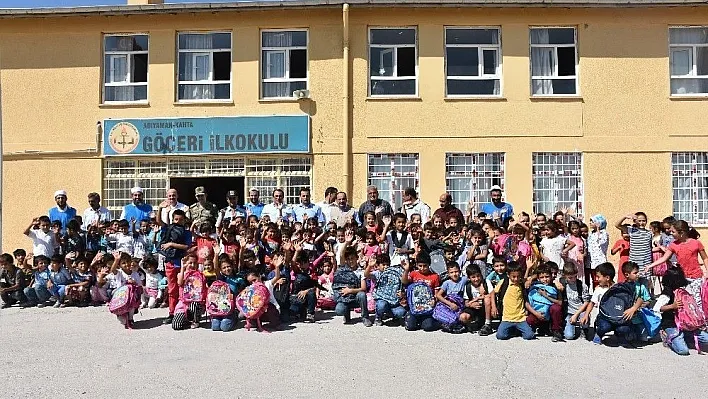 Beşir Derneğinden bin öğrenciye kırtasiye yardımı
