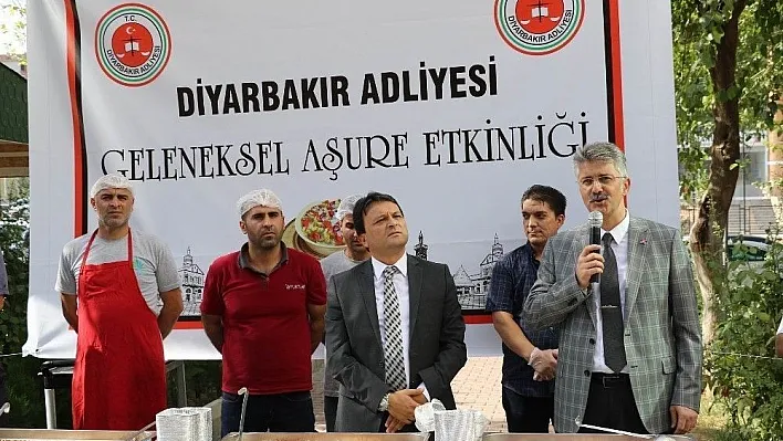 Diyarbakır adliyesinde aşure etkinliği
