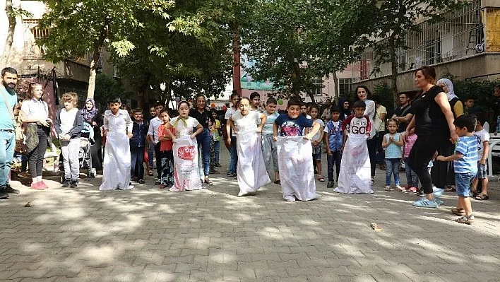 Bağlar Belediyesinde Dünya Çocuk Günü etkinliği
