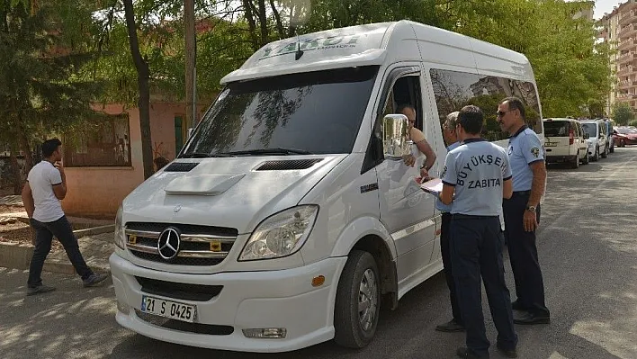 Büyükşehir Belediyesi, öğrenci servislerini denetliyor
