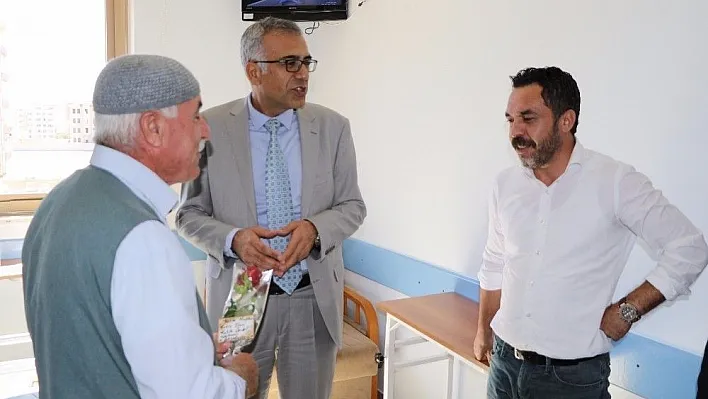 Kahta'da yaşlılar unutulmadı
