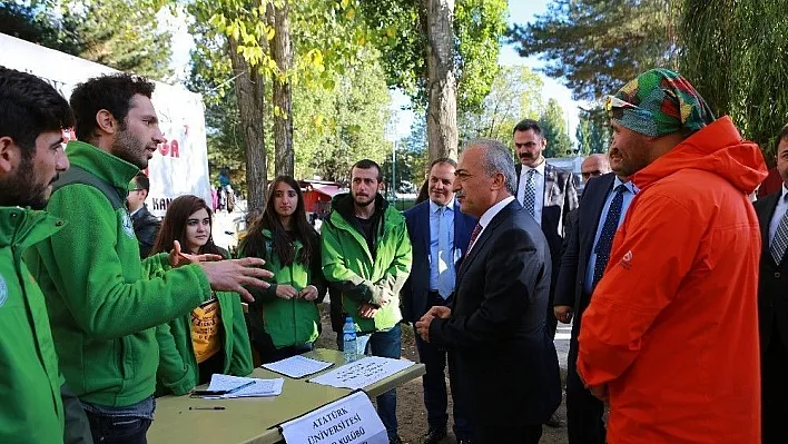 Atatürk Üniversitesinde Aşure İkramı
