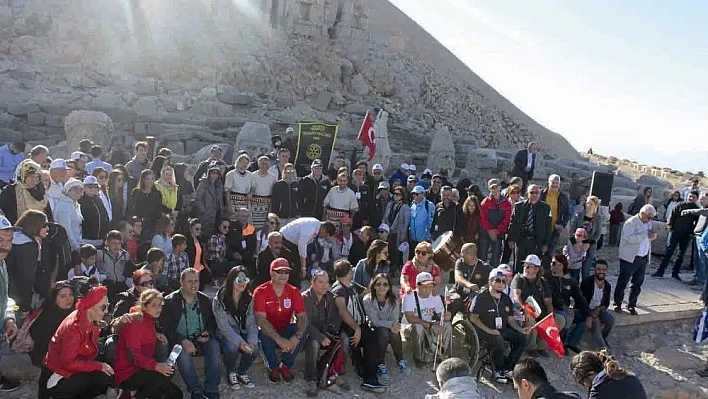 Nemrut Dağı zirvesinde konser
