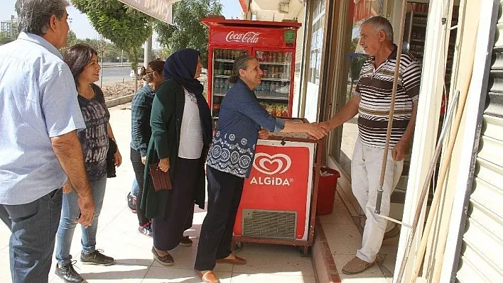 Başkan Akat, esnafla bir araya geldi
