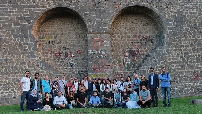 Fotoğrafçılar Diyarbakır'da buluştu
