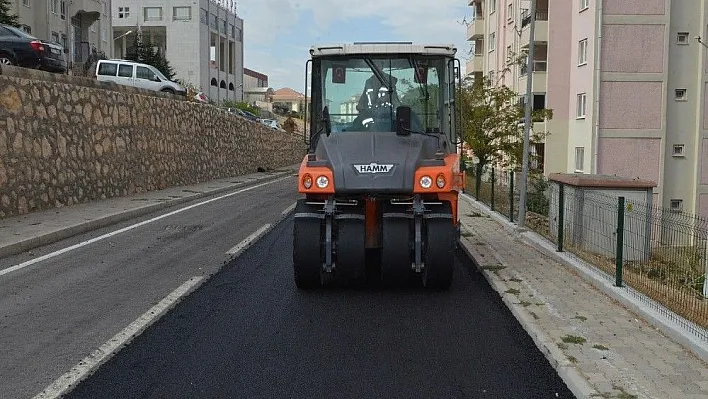 Yeşilyurt'ta asfaltlama çalışmaları
