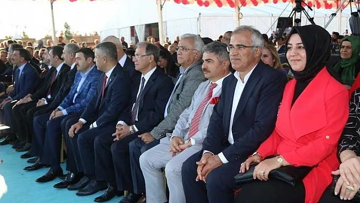 AK Partili Yılmaz 'Doğuya dönük yanlış ve çarpık bir algı var'
