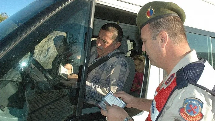 Jandarmadan çikolatalı servis denetimi
