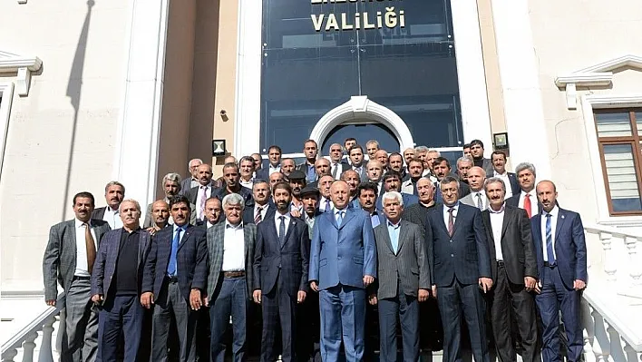 Vali Azizoğlu 'Muhtarlar demokrasinin temelidir'
