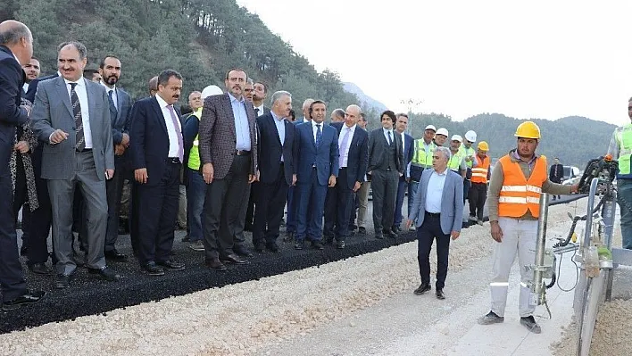 Bakan Arslan, Kahramanmaraş'ta yatırımları inceledi
