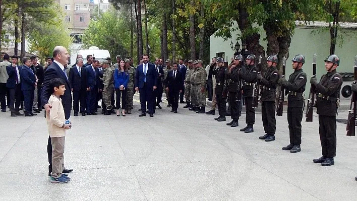 Bakan Soylu Diyarbakır'da güvenlik toplantısına katıldı
