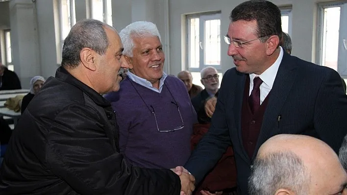 Atatürk Lisesi ilk mezunları bir araya geldi
