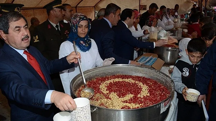 Cumhuriyet Bayramı'nda Aşure etkinliği
