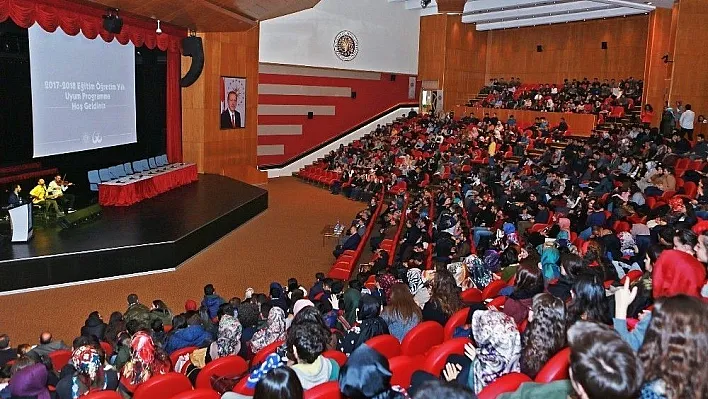 Atatürk Üniversitesi, 11 Bin 851 öğrenciye uyum programı düzenledi
