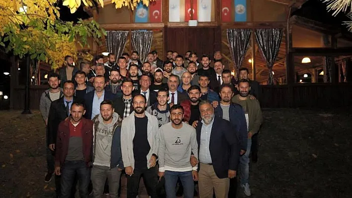 Sivas Belediyespor Onursal Başkanı Aydın: 'İnanıyorum ki Galatasaray'ı eleyip tur atlarız'
