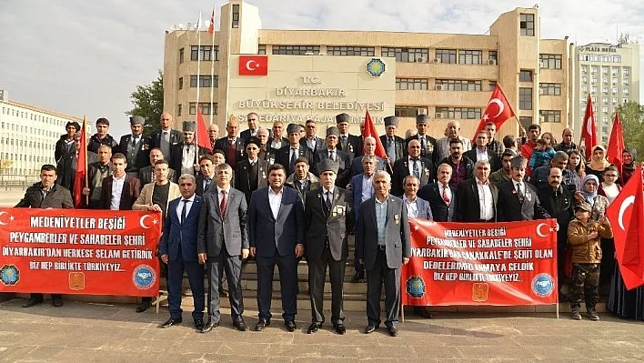 Şehit aileleri ve gaziler Çanakkale'ye uğurlandı
