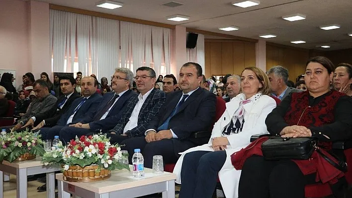 'Başarının en tepesine hep birlikte' Konferansı Düzenlendi
