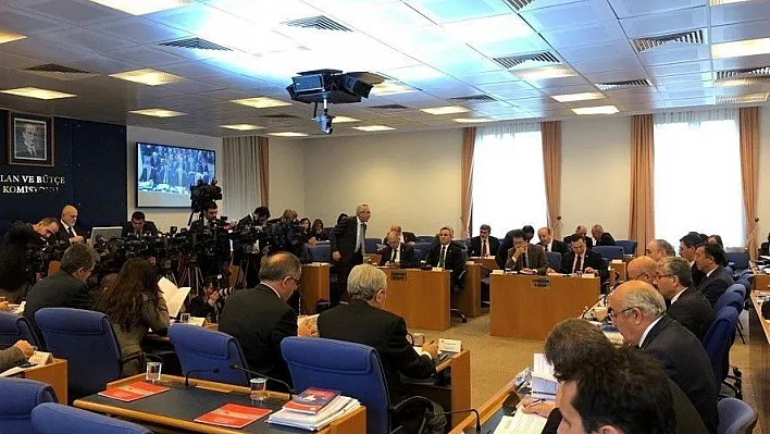 Aydemir: 'Zulmü alkışlamayan bir Türkiye var şükür'
