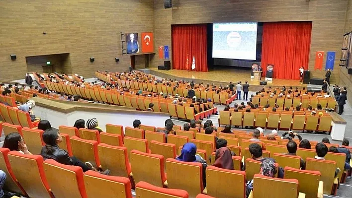 Erzincan Üniversitesi'nde Erasmus Plus'ın 30. Yıl Kutlama Programı
