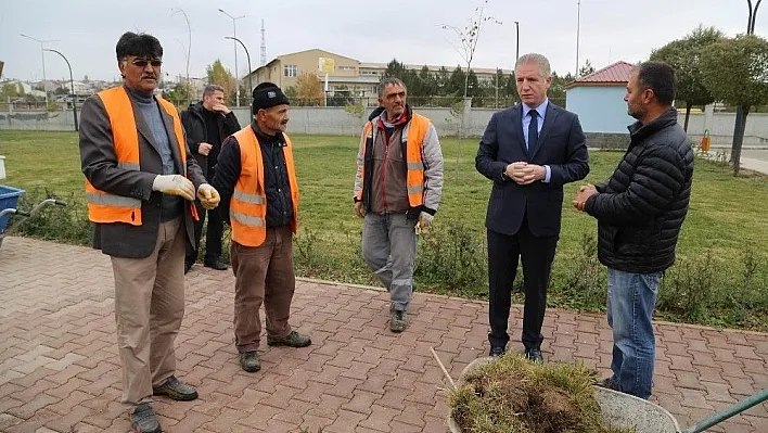 Vali Gül, Okullar Bölgesi'nde incelemelerde bulundu
