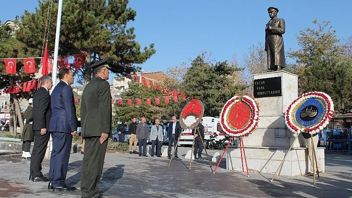 Büyük Önder Atatürk'ü anıyoruz